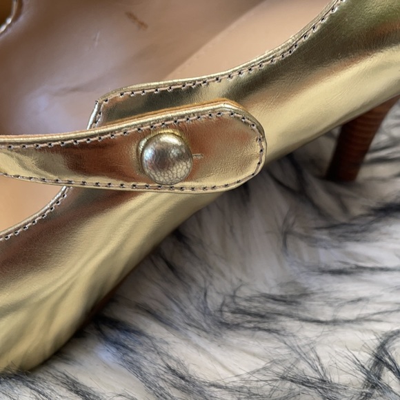 Via Spiga Gold Pump Strap Leather Pointed Heels - Picture 5 of 6